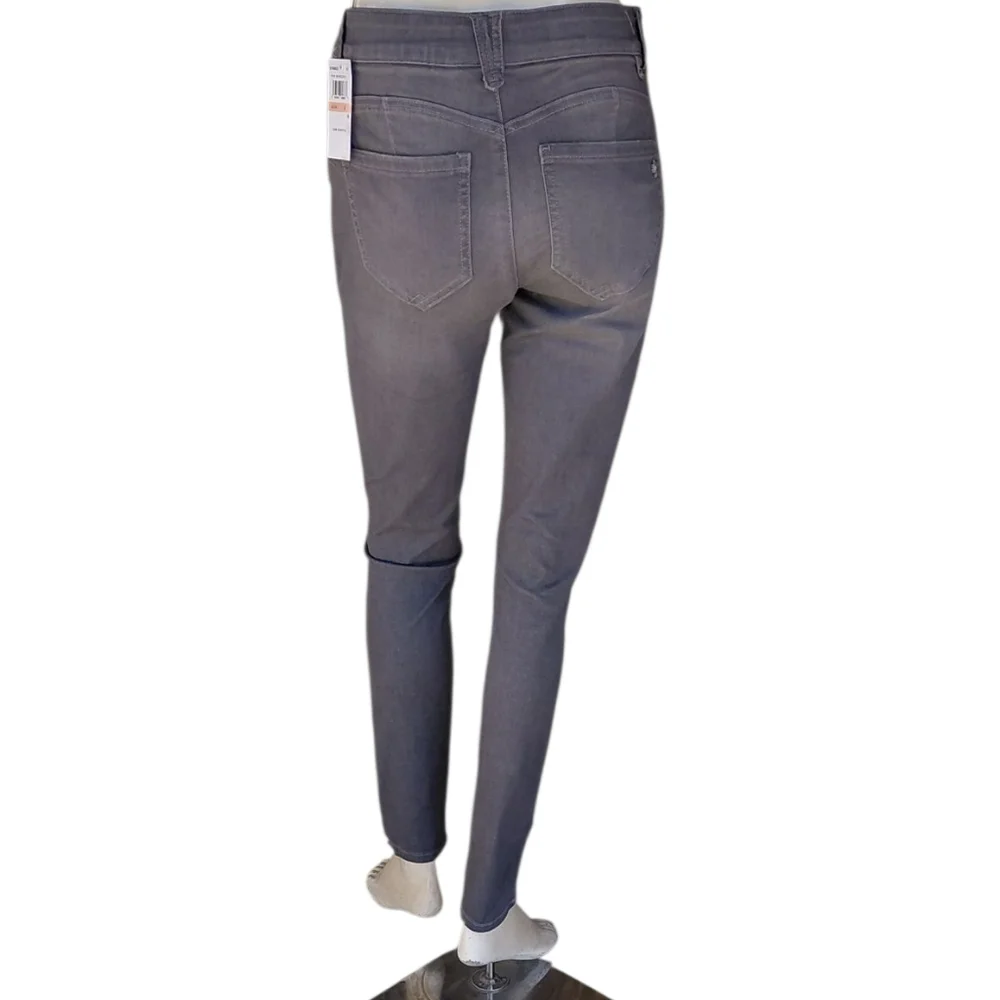 9313.....Women's Gray Democracy Jegging Size 2
